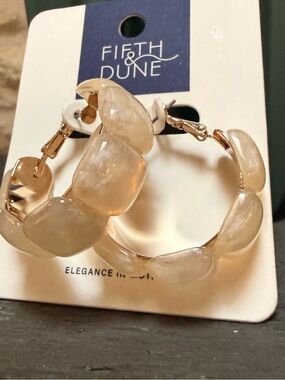 Fifth & Dune Pearl Beige Resin Hoop Earrings